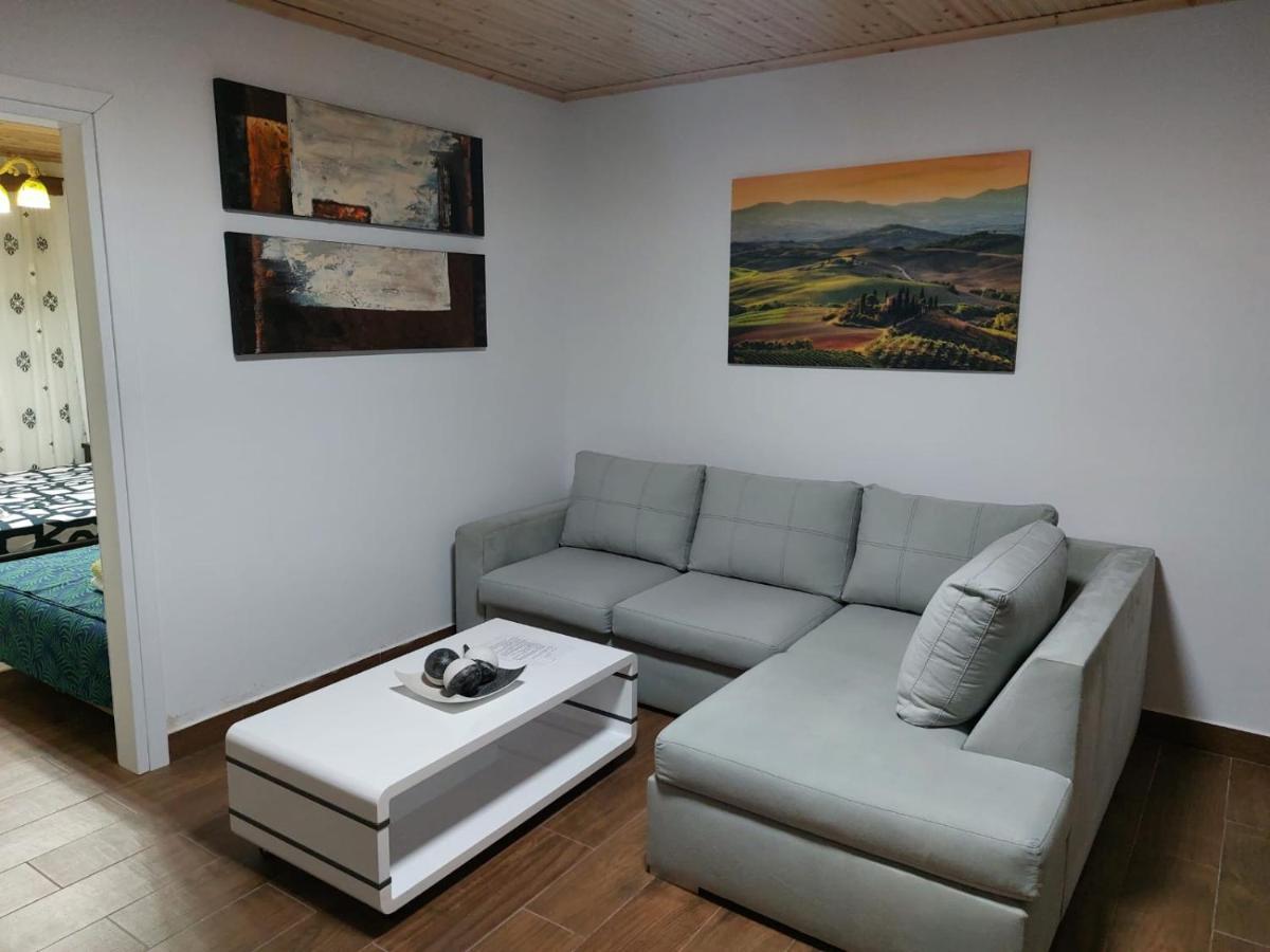Herta Apartment Berat Exterior foto